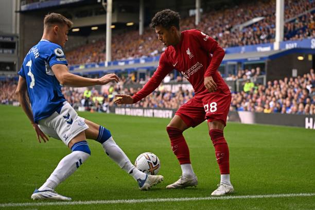 沈梓捷等球 沈梓捷等球