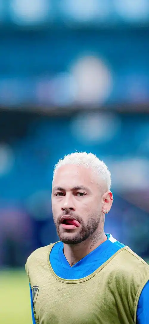 率熱刺晉歐冠決賽！西班牙世界杯歐洲杯冠軍前鋒今宣布退役！.